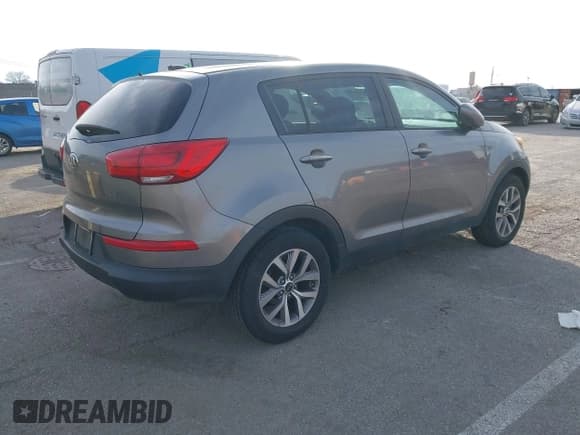 ✅ 2016 Kia Sportage LX • VIN: KNDPB3AC4G7795607 • Лот: 43904531. Опубликован ранее на IAAI с пробегом 147 927 миль. Бесплатный доступ к архиву аукционных продаж из США и подробный отчёт об истории автомобиля на DreamBid. Изображение 4.