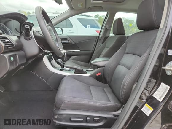 ✅ 2014 Honda Accord EX • VIN: 1HGCR2F79EA213972 • Lot: 90610575. Listed on Copart with 185,027 mi. Free auction sales archive from the USA and detailed vehicle history report at DreamBid. Image 7.