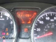 ✅ 2013 Nissan Versa SV • VIN: 3N1CN7AP2DL824175 • Lot: 42556114. Wystawiony na IAAI z przebiegiem 211 081 mil. Bezpłatny archiwum sprzedaży aukcyjnych z USA i szczegółowy raport historii pojazdu na DreamBid. Zdjęcie 7.