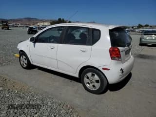 ✅ 2006 Chevrolet Aveo LS • VIN: KL1TD66656B576879 • Lot: 63257245. Wystawiony na Copart z przebiegiem 71 477 mil. Bezpłatny archiwum sprzedaży aukcyjnych z USA i szczegółowy raport historii pojazdu na DreamBid. Zdjęcie 2.