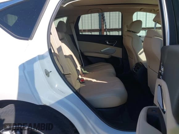 ✅ 2020 Acura RDX Technology • VIN: 5J8TC1H5XLL009562 • Lot: 43382861. Listed on IAAI with 32,563 mi. Free auction sales archive from the USA and detailed vehicle history report at DreamBid. Image 8.