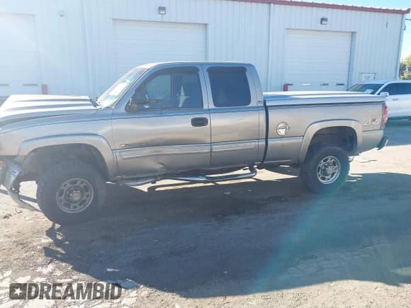 ✅ 2003 Chevrolet Silverado 2500HD LT • VIN: 1GCHK29G03E172190 • Lot: 43526942. Wystawiony na IAAI z przebiegiem 175 123 mil. Bezpłatny archiwum sprzedaży aukcyjnych z USA i szczegółowy raport historii pojazdu na DreamBid. Zdjęcie 14.