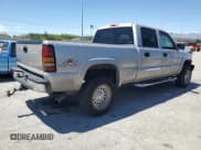 ✅ 2006 GMC Sierra 2500HD SLE2 • VIN: 1GTHK23U16F268228 • Lot: 57266075. Listed on Copart with 166,174 mi. Free auction sales archive from the USA and detailed vehicle history report at DreamBid. Image 3.