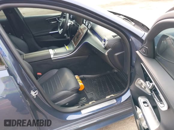 ✅ 2024 Mercedes-Benz C 300 • VIN: W1KAF4HB3RR213359 • Lot: 42963149. Listed on IAAI with 14,657 mi. Free auction sales archive from the USA and detailed vehicle history report at DreamBid. Image 5.