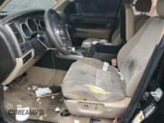 ✅ 2010 Toyota Tundra • VIN: 5TFEM5F12AX010982 • Lot: 93099055. Wystawiony na Copart z przebiegiem 308 057 mil. Bezpłatny archiwum sprzedaży aukcyjnych z USA i szczegółowy raport historii pojazdu na DreamBid. Zdjęcie 7.