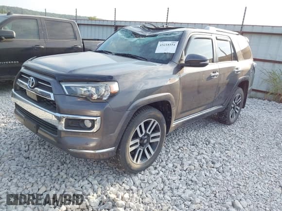 ✅ 2020 Toyota 4Runner SR5 Premium • VIN: JTEBU5JR1L5782044 • Lot: 43218551. Wystawiony na IAAI z przebiegiem 114 688 mil. Bezpłatny archiwum sprzedaży aukcyjnych z USA i szczegółowy raport historii pojazdu na DreamBid. Zdjęcie 18.