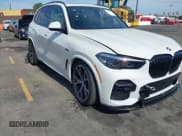 ✅ 2022 BMW X5 xDrive45e • VIN: 5UXTA6C07N9M85621 • Лот: 43045728. Опубликован ранее на IAAI с пробегом 40 067 миль. Бесплатный доступ к архиву аукционных продаж из США и подробный отчёт об истории автомобиля на DreamBid. Изображение 1.