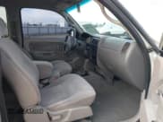 ✅ 2002 Toyota Tacoma • VIN: 5TEVL52N72Z093010 • Lot: 43677268. Wystawiony na IAAI z przebiegiem 175 573 mil. Bezpłatny archiwum sprzedaży aukcyjnych z USA i szczegółowy raport historii pojazdu na DreamBid. Zdjęcie 5.