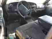 1998 Dodge 1500 z VIN 1B7HC13Y9WJ164965, wystawiony jako Copart lot #80208924 z przebiegiem Nie podano mil oraz Nie do naprawy • Non repairable. Historia ofert i sprzedaży dostępna na DreamBid. Obrazek 8.