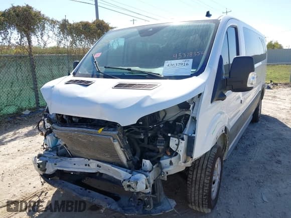 ✅ 2023 Ford Transit Passenger XLT • VIN: 1FBAX2Y88PKA93648 • Lot: 43637916. Listed on IAAI with 42,318 mi. Free auction sales archive from the USA and detailed vehicle history report at DreamBid. Image 6.