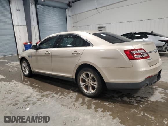 ✅ 2017 Ford Taurus SEL • VIN: 1FAHP2E89HG112569 • Lot: 61120595. Listed on Copart with 176,526 mi. Free auction sales archive from the USA and detailed vehicle history report at DreamBid. Image 2.