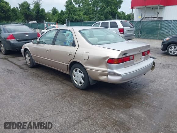 ✅ 1998 Toyota Camry LE • VIN: 4T1BF28K8WU069766 • Lot: 42672027. Listed on IAAI with 244,260 mi. Free auction sales archive from the USA and detailed vehicle history report at DreamBid. Image 3.