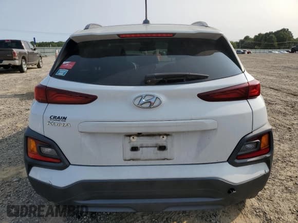 ✅ 2019 Hyundai Kona SEL • VIN: KM8K22AA4KU274735 • Лот: 70335574. Опубликован ранее на Copart с пробегом 100 696 миль. Бесплатный доступ к архиву аукционных продаж из США и подробный отчёт об истории автомобиля на DreamBid. Изображение 6.