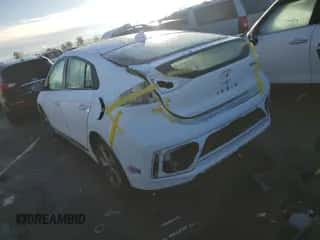 2019 Hyundai Ioniq z VIN KMHC75LHXKU049916, wystawiony jako Copart lot #80558023 z przebiegiem 51 117 mil mil oraz . Historia ofert i sprzedaży dostępna na DreamBid. Obrazek 2.