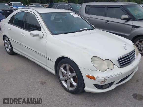 ✅ 2007 Mercedes-Benz C 230 Sport • VIN: WDBRF52H07F934221 • Lot: 42289822. Wystawiony na IAAI z przebiegiem 169 717 mil. Bezpłatny archiwum sprzedaży aukcyjnych z USA i szczegółowy raport historii pojazdu na DreamBid. Zdjęcie 1.
