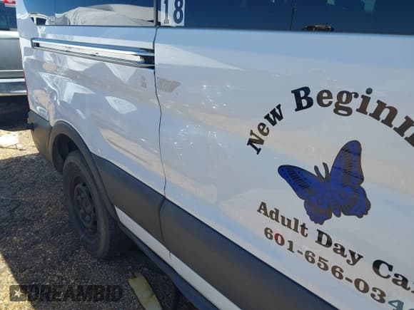 ✅ 2015 Ford Transit XL • VIN: 1FBZX2YM6FKA80301 • Lot: 41549441. Wystawiony na IAAI z przebiegiem 310 164 mil. Bezpłatny archiwum sprzedaży aukcyjnych z USA i szczegółowy raport historii pojazdu na DreamBid. Zdjęcie 17.