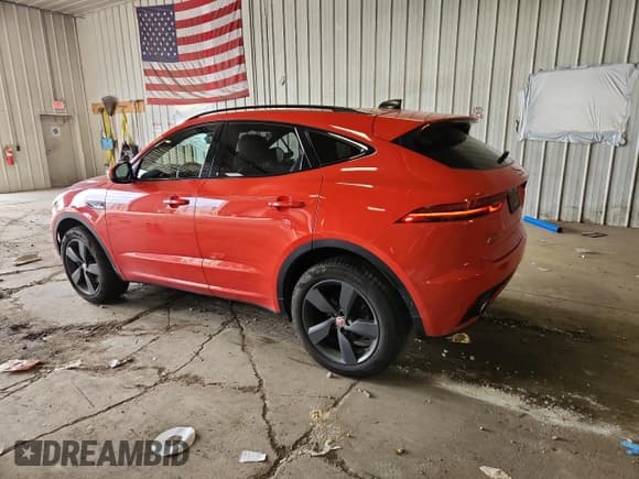 ✅ 2020 Jaguar E-Pace Checkered Flag Edition • VIN: SADF12FX8L1Z80622 • Lot: 71748405. Wystawiony na Copart z przebiegiem 74 050 mil. Bezpłatny archiwum sprzedaży aukcyjnych z USA i szczegółowy raport historii pojazdu na DreamBid. Zdjęcie 2.