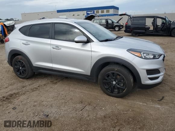 ✅ 2019 Hyundai Tucson Value • VIN: KM8J3CA47KU029582 • Лот: 81054695. Опубликован ранее на Copart с пробегом 122 431 миль. Бесплатный доступ к архиву аукционных продаж из США и подробный отчёт об истории автомобиля на DreamBid. Изображение 4.