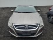 ✅ 2009 Volkswagen CC 4Motion • VIN: WVWGU73C19E526431 • Лот: 69520435. Опубликован ранее на Copart с пробегом 175 939 миль. Бесплатный доступ к архиву аукционных продаж из США и подробный отчёт об истории автомобиля на DreamBid. Изображение 5.