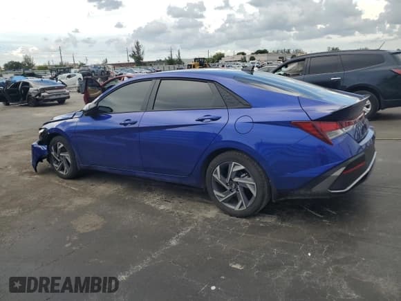 ✅ 2025 Hyundai Elantra SEL Sport • VIN: KMHLM4DG6SU056757 • Lot: 80873435. Listed on Copart with 934 mi. Free auction sales archive from the USA and detailed vehicle history report at DreamBid. Image 2.