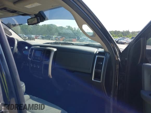 ✅ 2014 Ram 2500 SLT • VIN: 3C6TR5DT4EG217792 • Lot: 42489013. Listed on IAAI with 190,773 mi. Free auction sales archive from the USA and detailed vehicle history report at DreamBid. Image 5.