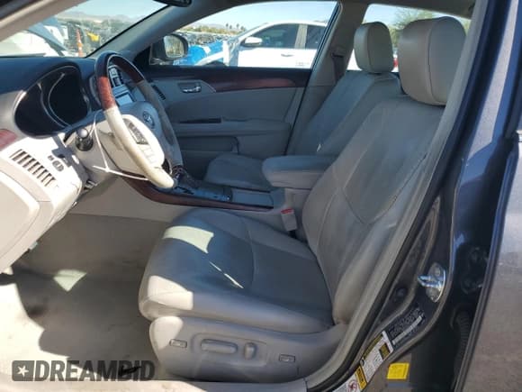 ✅ 2011 Toyota Avalon Limited • VIN: 4T1BK3DB2BU416932 • Lot: 90473365. Listed on Copart with 179,493 mi. Free auction sales archive from the USA and detailed vehicle history report at DreamBid. Image 7.