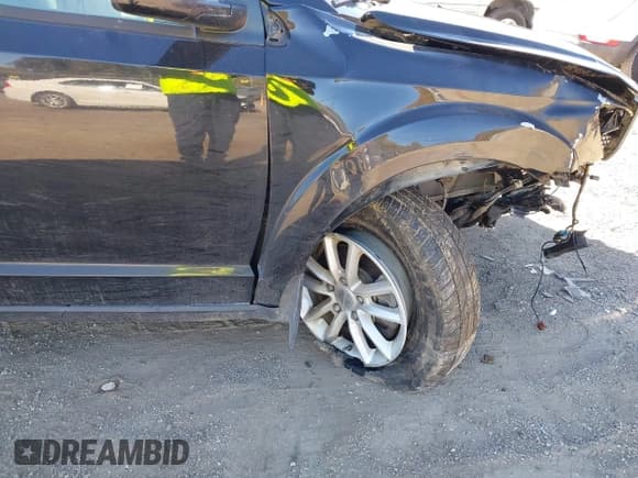 ✅ 2015 Dodge Journey SXT • VIN: 3C4PDCBG8FT752202 • Lot: 43575337. Wystawiony na IAAI z przebiegiem Nie podano. Bezpłatny archiwum sprzedaży aukcyjnych z USA i szczegółowy raport historii pojazdu na DreamBid. Zdjęcie 6.