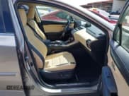 ✅ 2015 Lexus NX 200t • VIN: JTJYARBZ6F2017184 • Lot: 43388256. Wystawiony na IAAI z przebiegiem 101 887 mil. Bezpłatny archiwum sprzedaży aukcyjnych z USA i szczegółowy raport historii pojazdu na DreamBid. Zdjęcie 5.