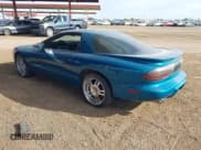 ✅ 1994 Pontiac Firebird Formula • VIN: 2G2FV22P1R2206025 • Lot: 43127272. Wystawiony na IAAI z przebiegiem 147 565 mil. Bezpłatny archiwum sprzedaży aukcyjnych z USA i szczegółowy raport historii pojazdu na DreamBid. Zdjęcie 3.