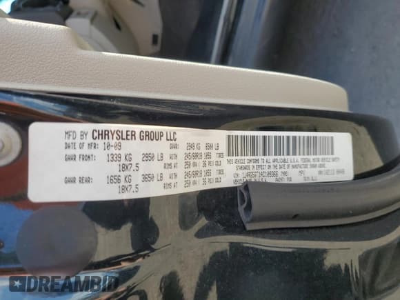 ✅ 2010 Jeep Commander Limited • VIN: 1J4RG5GT1AC109366 • Лот: 69103485. Опубликован ранее на Copart с пробегом 207 629 миль. Бесплатный доступ к архиву аукционных продаж из США и подробный отчёт об истории автомобиля на DreamBid. Изображение 13.