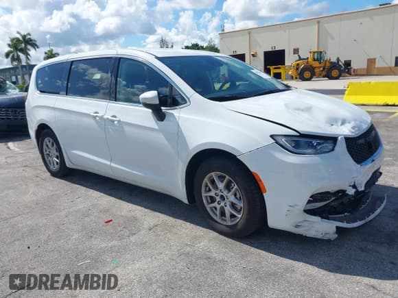 ✅ 2023 Chrysler Pacifica Touring L • VIN: 2C4RC1BG8PR566745 • Lot: 42579405. Listed on IAAI with 46,228 mi. Free auction sales archive from the USA and detailed vehicle history report at DreamBid. Image 1.