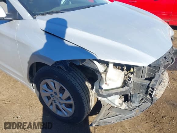 ✅ 2017 Hyundai Elantra SE • VIN: 5NPD74LF3HH200650 • Lot: 43357453. Listed on IAAI with 90,026 mi. Free auction sales archive from the USA and detailed vehicle history report at DreamBid. Image 15.