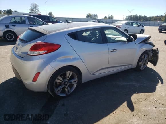 ✅ 2017 Hyundai Veloster • VIN: KMHTC6AD3HU316162 • Lot: 76616464. Wystawiony na Copart z przebiegiem 42 319 mil. Bezpłatny archiwum sprzedaży aukcyjnych z USA i szczegółowy raport historii pojazdu na DreamBid. Zdjęcie 3.