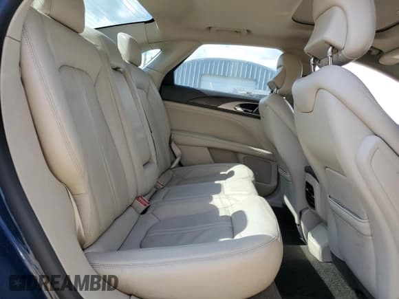 ✅ 2018 Lincoln MKZ Hybrid Reserve • VIN: 3LN6L5MU9JR614831 • Лот: 59529095. Опубликован ранее на Copart с пробегом 88 554 миль. Бесплатный доступ к архиву аукционных продаж из США и подробный отчёт об истории автомобиля на DreamBid. Изображение 10.