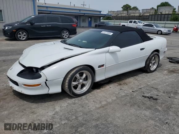✅ 1996 Chevrolet Camaro Z28 • VIN: 2G1FP32P5T2116310 • Лот: 61371005. Опубликован ранее на Copart с пробегом 122 748 миль. Бесплатный доступ к архиву аукционных продаж из США и подробный отчёт об истории автомобиля на DreamBid. Изображение 1.