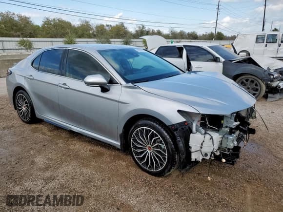 ✅ 2024 Toyota Camry SE • VIN: 4T1G11AK2RU232022 • Лот: 91414375. Опубликован ранее на Copart с пробегом 32 997 миль. Бесплатный доступ к архиву аукционных продаж из США и подробный отчёт об истории автомобиля на DreamBid. Изображение 4.