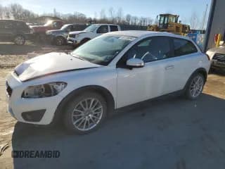✅ 2011 Volvo C30 • VIN: YV1672MK5B2210155 • Lot: 80138894. Wystawiony na Copart z przebiegiem 89 368 mil. Bezpłatny archiwum sprzedaży aukcyjnych z USA i szczegółowy raport historii pojazdu na DreamBid. Zdjęcie 1.