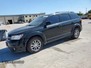 ✅ 2016 Dodge Journey SXT • VIN: 3C4PDCBG3GT100525 • Lot: 85946415. Wystawiony na Copart z przebiegiem 130 415 mil. Bezpłatny archiwum sprzedaży aukcyjnych z USA i szczegółowy raport historii pojazdu na DreamBid. Zdjęcie 1.