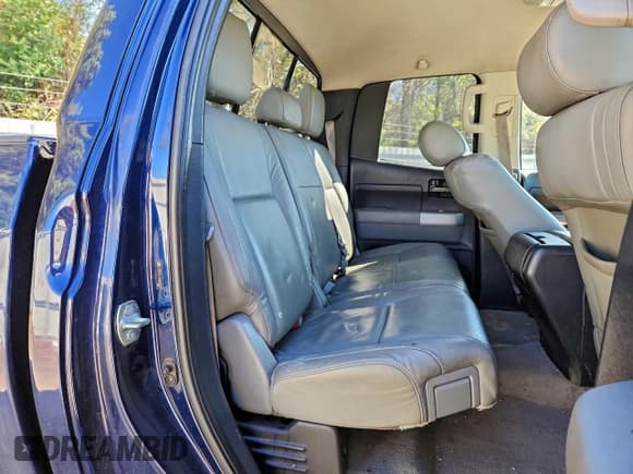 ✅ 2007 Toyota Tundra SR5 • VIN: 5TFRV54117X003807 • Lot: 94880665. Listed on Copart with 214,276 mi. Free auction sales archive from the USA and detailed vehicle history report at DreamBid. Image 10.