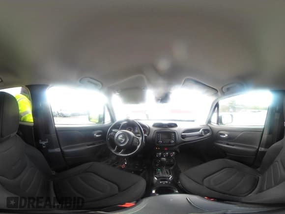 ✅ 2017 Jeep Renegade Latitude • VIN: ZACCJBBB9HPG32389 • Lot: 43708122. Listed on IAAI with 72,952 mi. Free auction sales archive from the USA and detailed vehicle history report at DreamBid. Image 19.