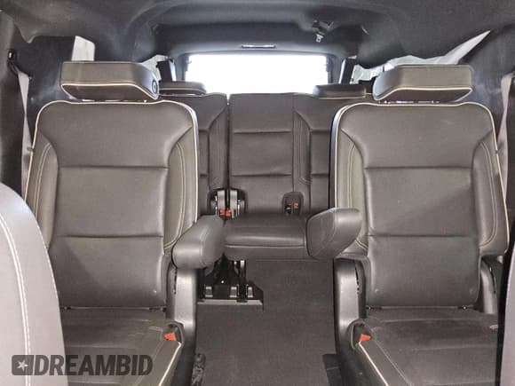 ✅ 2023 Chevrolet Suburban Premier • VIN: 1GNSCFKD1PR196465 • Lot: 80652704. Wystawiony na Copart z przebiegiem 35 054 mil. Bezpłatny archiwum sprzedaży aukcyjnych z USA i szczegółowy raport historii pojazdu na DreamBid. Zdjęcie 10.