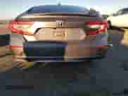 2018 Honda Accord EX-L z VIN 1HGCV1F5XJA140710, wystawiony jako Copart lot #89456795 z przebiegiem Nie podano mil oraz Szkoda całkowita • Salvage title. Historia ofert i sprzedaży dostępna na DreamBid. Obrazek 6.