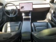 ✅ 2019 Tesla Model 3 Mid Range • VIN: 5YJ3E1EA2KF399312 • Lot: 66397725. Wystawiony na Copart z przebiegiem 89 438 mil. Bezpłatny archiwum sprzedaży aukcyjnych z USA i szczegółowy raport historii pojazdu na DreamBid. Zdjęcie 8.