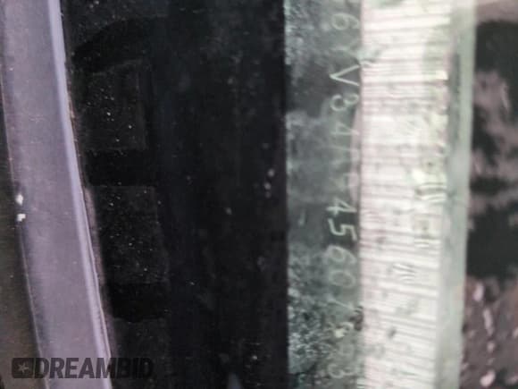 ✅ 2004 Cadillac XLR • VIN: 1G6YV34A945601993 • Lot: 75136134. Wystawiony na Copart z przebiegiem Nie podano. Bezpłatny archiwum sprzedaży aukcyjnych z USA i szczegółowy raport historii pojazdu na DreamBid. Zdjęcie 13.