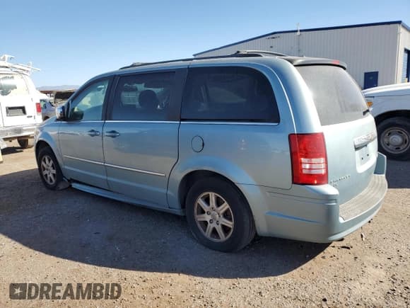 ✅ 2010 Chrysler Town & Country Touring Plus • VIN: 2A4RR8DX7AR481093 • Lot: 85400155. Wystawiony na Copart z przebiegiem 163 049 mil. Bezpłatny archiwum sprzedaży aukcyjnych z USA i szczegółowy raport historii pojazdu na DreamBid. Zdjęcie 2.
