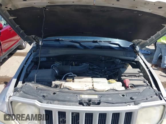 ✅ 2009 Jeep Liberty Rocky Mountain • VIN: 1J8GN28K79W501746 • Lot: 42848180. Listed on IAAI with 209,375 mi. Free auction sales archive from the USA and detailed vehicle history report at DreamBid. Image 10.