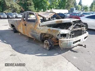 ✅ 2001 Dodge 2500 • VIN: 3B7KF23761G195420 • Lot: 43177900. Wystawiony na IAAI z przebiegiem Nie podano. Bezpłatny archiwum sprzedaży aukcyjnych z USA i szczegółowy raport historii pojazdu na DreamBid. Zdjęcie 1.