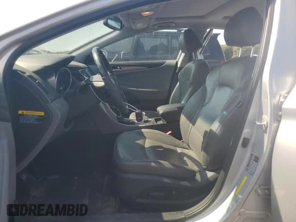 ✅ 2012 Hyundai Sonata Hybrid • VIN: KMHEC4A42CA020508 • Lot: 71610644. Listed on Copart with 148,957 mi. Free auction sales archive from the USA and detailed vehicle history report at DreamBid. Image 7.