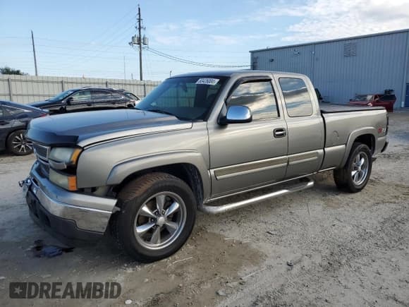 ✅ 2006 Chevrolet Silverado 1500 LT1 • VIN: 1GCEK19Z56Z249261 • Лот: 80426004. Опубликован ранее на Copart с пробегом 263 479 миль. Бесплатный доступ к архиву аукционных продаж из США и подробный отчёт об истории автомобиля на DreamBid. Изображение 1.
