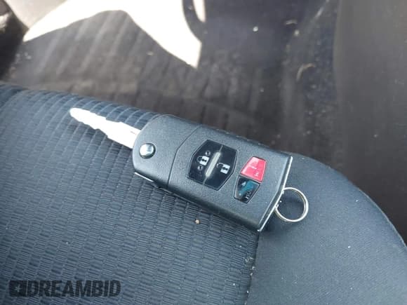 ✅ 2011 Mazda 6 i Sport • VIN: 1YVHZ8BH8B5M26030 • Lot: 42976438. Wystawiony na IAAI z przebiegiem 127 721 mil. Bezpłatny archiwum sprzedaży aukcyjnych z USA i szczegółowy raport historii pojazdu na DreamBid. Zdjęcie 11.